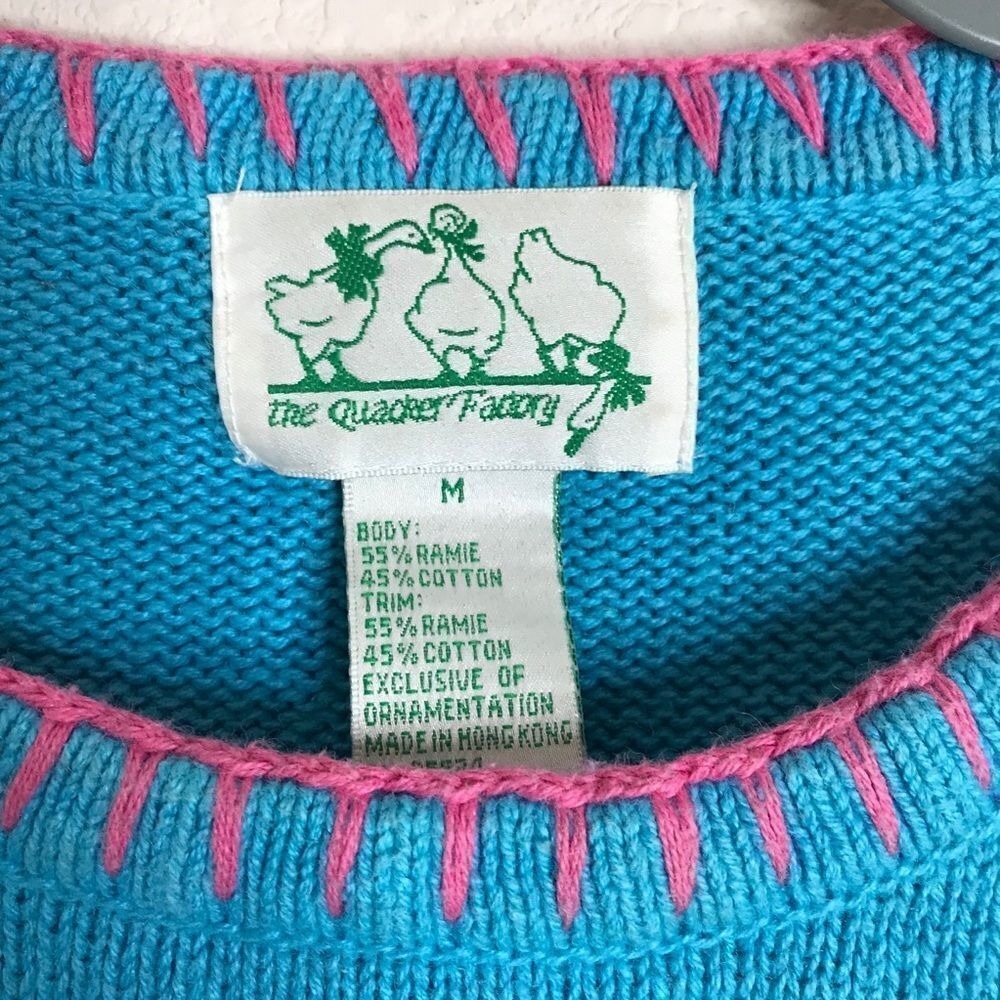 Quacker Factory vintage Beach Scene Embroidered Knit Top Blue Short Sleeve M - Picture 3 of 4